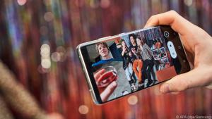 Bei Galaxy-S21-Smartphones lassen sich Bilder der Kameras kombinieren