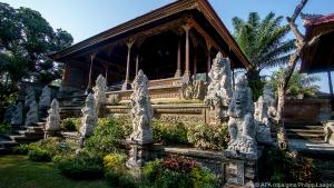 Ubud Palace auf Bali - hier finden abends traditionelle Tanzvorführungen statt