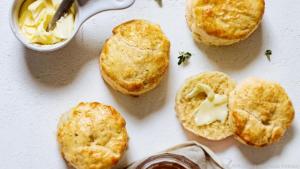 Schon einmal Käse-Mandel-Scones probiert?