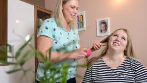 Das tägliche Frisieren ist für Vanessa ein wichtiges Ritual