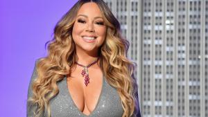 FILES-US-ENTERTAINMENT-MUSIC-CHRISTMAS-CAREY