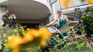 Gartenmöbel am besten gleich jetzt für den ersten Einsatz reinigen