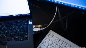 Wichtig ist, dass der Monitor über alle benötigten Anschlüsse verfügt