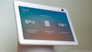 Beim Echo Show 10 schwenkt das Display um seine Achse