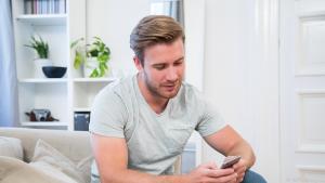 Smart Home-Nutzer können viele Geräte im Haus per App steuern