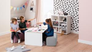 In jedem Kinderzimmer sollte ein Mal- und Basteltisch stehen