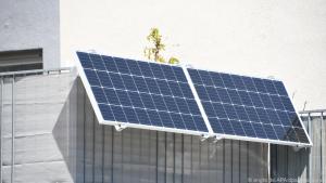 Mieter können auf dem Balkon oder der Terrasse eine kleine Solaranlage anbringen