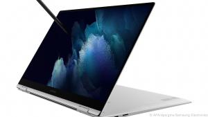 Das Galaxy Book 360 hat ein umklappbares Display und kann mit Eingabestift bedient werden