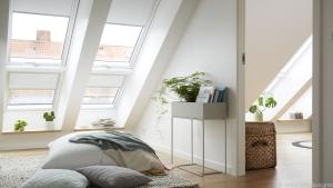Die Lebensqualität im Dachgeschoss kann hoch sein, gerade wegen der Fenster