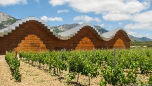 Die Kellerei Ysios hat Stararchitekt Santiago Calatrava entworfen