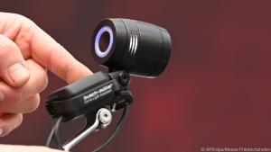 Der Leval Curve Light Assistant gleicht auch Schwankbewegungen aus