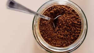 Schnell und unkompliziert in der Zubereitung ist löslicher Kaffee
