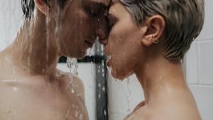 Unter Der Dusche Um Einen Wirklich Tollen Und Langen Orgasmus Zu Erreichen