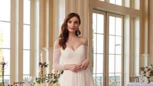Abnehmbare Ärmel verändern den Look eines Brautkleides situativ