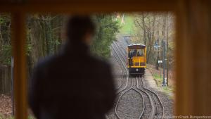 Die Nerobergbahn bringt Besucher auf den Wiesbadener Hausberg