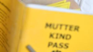 Mutter-Kind-Pass wird heiß diskutiert