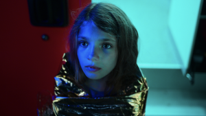Naila Schuberth in "Liebes Kind"