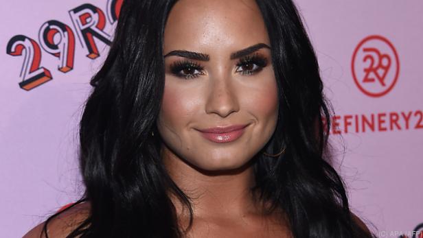 Lovato erholt sich im Kreis ihrer Familie
