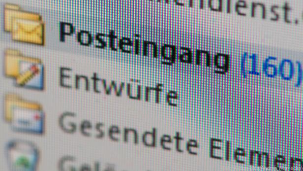 Manchmal fühlt man sich der E-Mailflut begraben