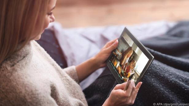 Das Tablet wird für viele zum Zweigerät auf der Couch