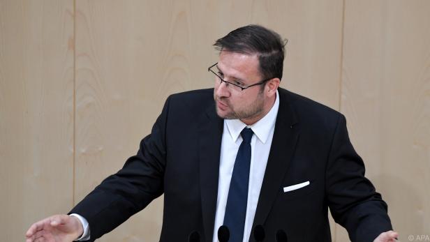 FPÖ-Generalsekretär Hafenecker sieht die Republik in der Verantwortung