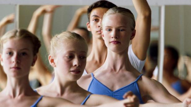 Die 16-jährige Lara will unbedingt Ballerina werden