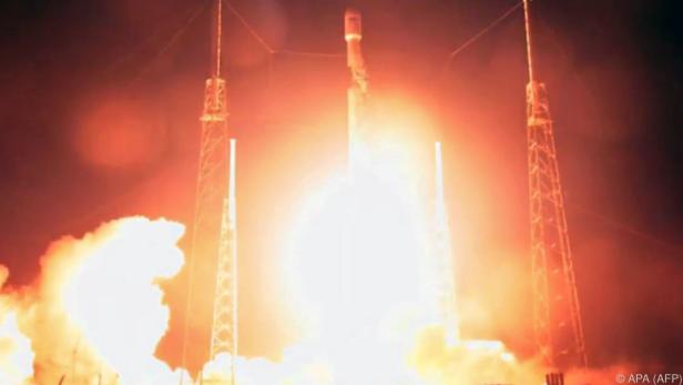 Start der SpaceX-Rakete vom Weltraumbahnhof Cape Canaveral