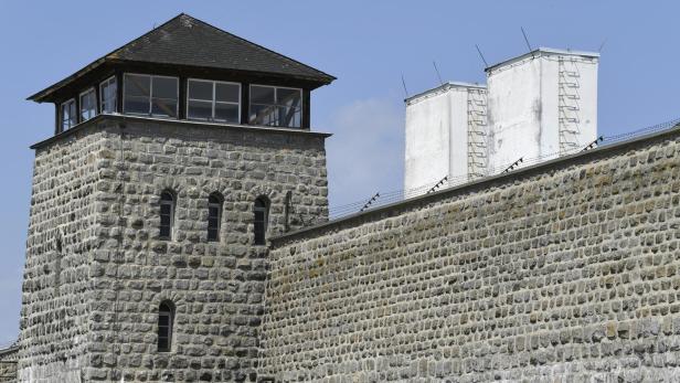 Befreiungsfeier im ehemaligen Konzentrationslager Mauthausen