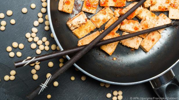 Soja ist vor allem in Form von Tofu als Fleischersatz sehr beliebt