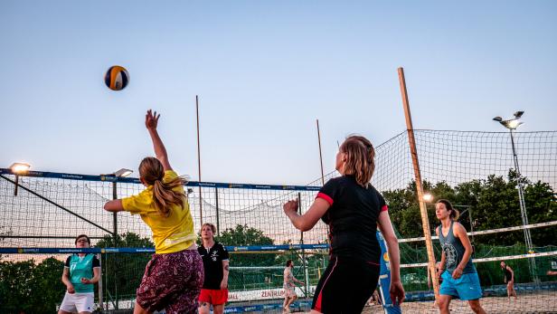 Ein lesbisches Volleyballteam schreibt Geschichte