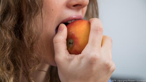 Zwei Portionen Obst sollten es pro Tag mindestens sein, sagen Experten