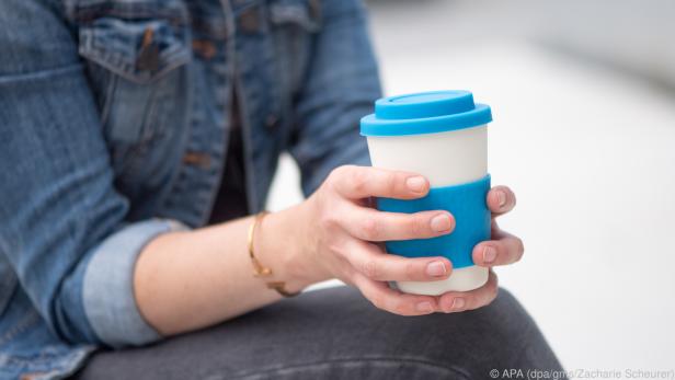 Kaffeebecher aus Bambus gelten als dauerhafte Alternative zu den Pappbechern aus Pappe