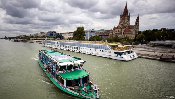 Flusskreuzfahrtschiffe in Wien sind nicht unumstritten