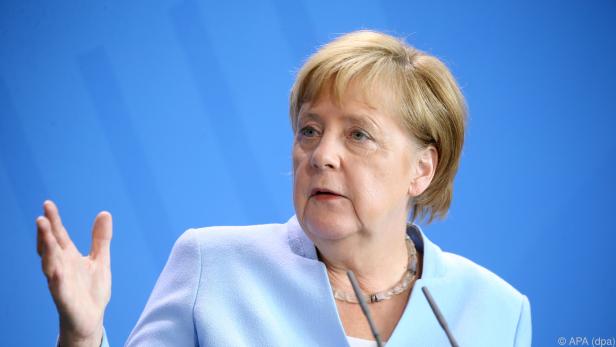 Merkel spricht sich für Neuaufnahme von "Mission Sophia" aus