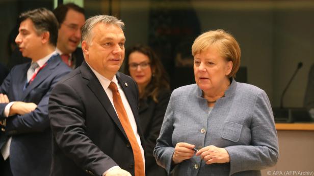 Merkel und Orban erinnern an einen historischen Tag