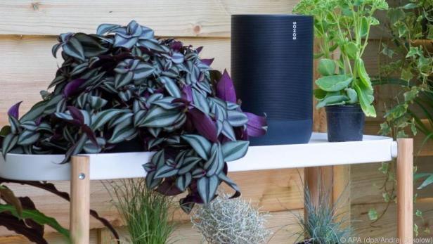 Der Lautsprecher-Spezialist Sonos zeigt auf der IFA das neue Modell Move