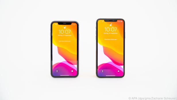 Das iPhone 11 (li.) startet bei 799 Euro, das iPhone 11 Pro Max (re.) bei 1.249 Euro