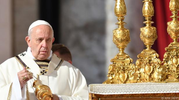 Papst Franziskus prüft einen "würdevollen Rückzug" für Giani