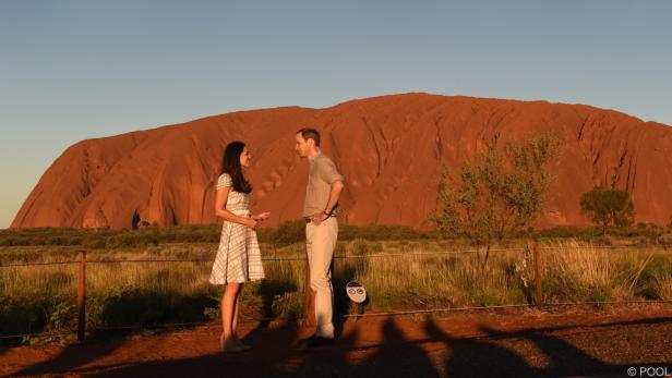 Selbst Prinz William und seine Frau nutzten den Uluru als Fotomotiv