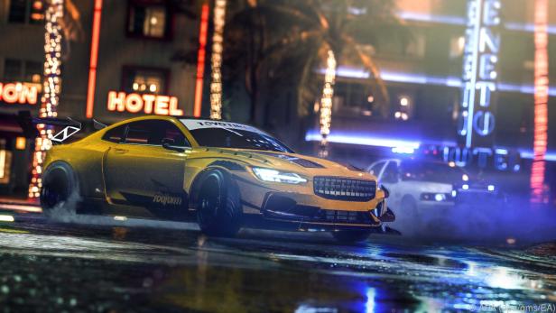 In "Need for Speed Heat" finden die illegalen Straßenrennen in der Nacht statt