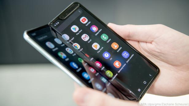 Neue Werkstoffe machen Displays biegsam - wie hier beim Samsung Galaxy Fold