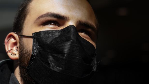 Coronavirus: InfluencerInnen tragen Gesichtsmasken jetzt als modisches Accessoire