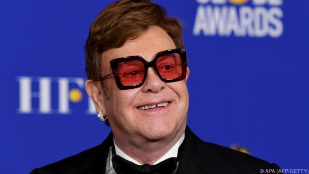 Bei Elton John wurde eine Lungenentzündung diagnostiziert