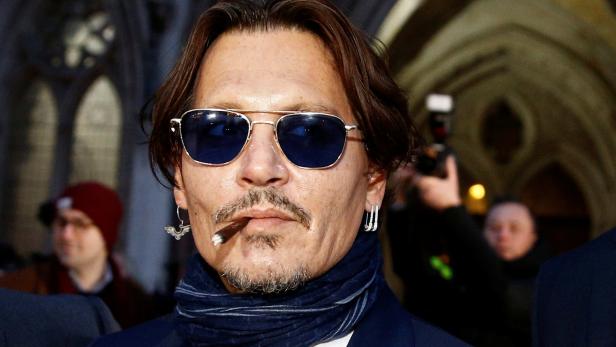 Johnny Depp verklagt britischen Verlag