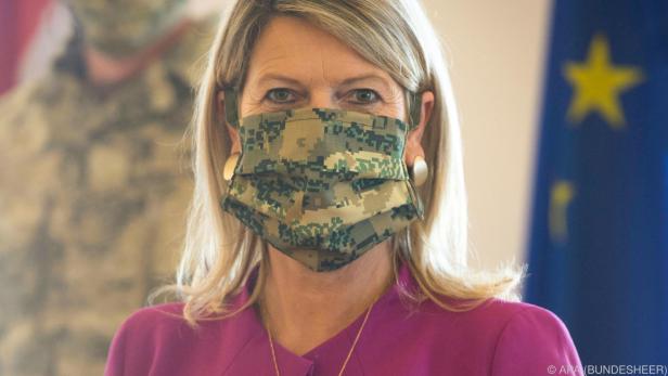 Die Verteidigungsministerin im Camouflage-Look
