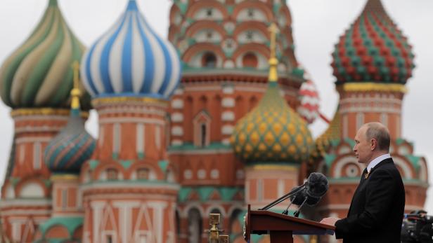 Ukraine: RedakteurInnen schleusen Putin-Kritik in kremlnahes Medium