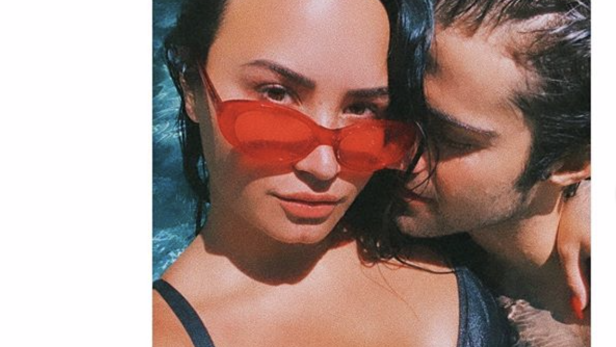 Trennung von Demi Lovato: Max Ehrich soll über die Presse vom Beziehungs-Aus erfahren haben