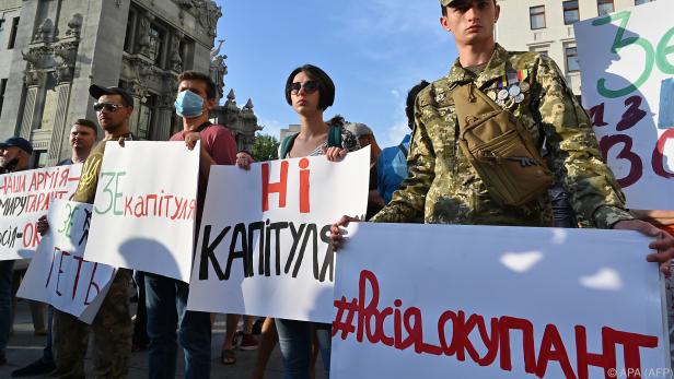 In Kiew protestierten Nationalisten gegen die neue Waffenruhe