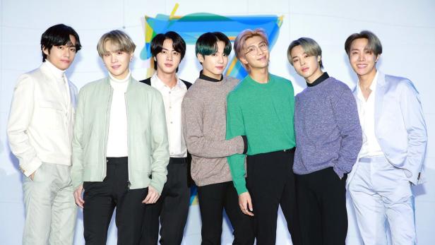 Bts Mitglied V Brach Zwei Weltrekorde Mit Instagram Account