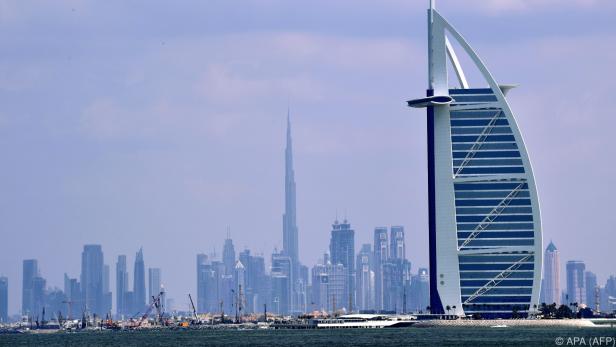 Die Emiraten nehmen volle diplomatische Beziehungen auf